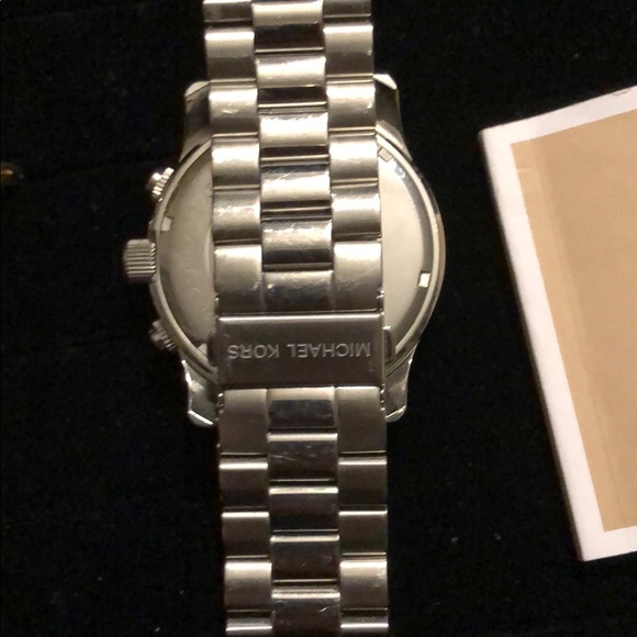 SOLD. New Michael Kors men’s stainless steel watch - Picture 3 of 4